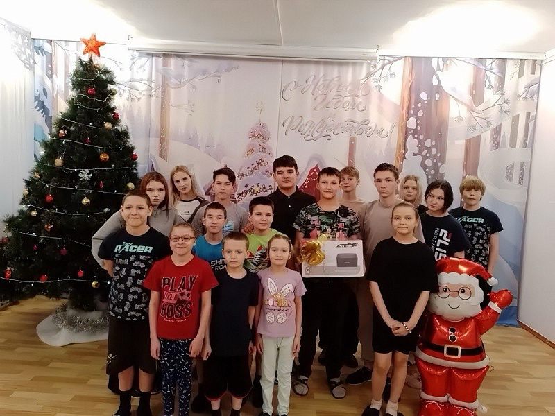 Поздравили детей